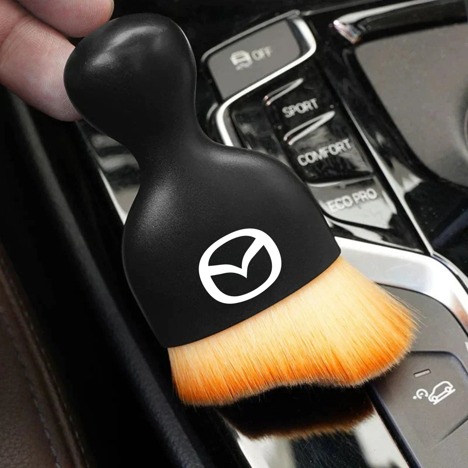D80 PRO – Precision detailing brush with your Car's Logo