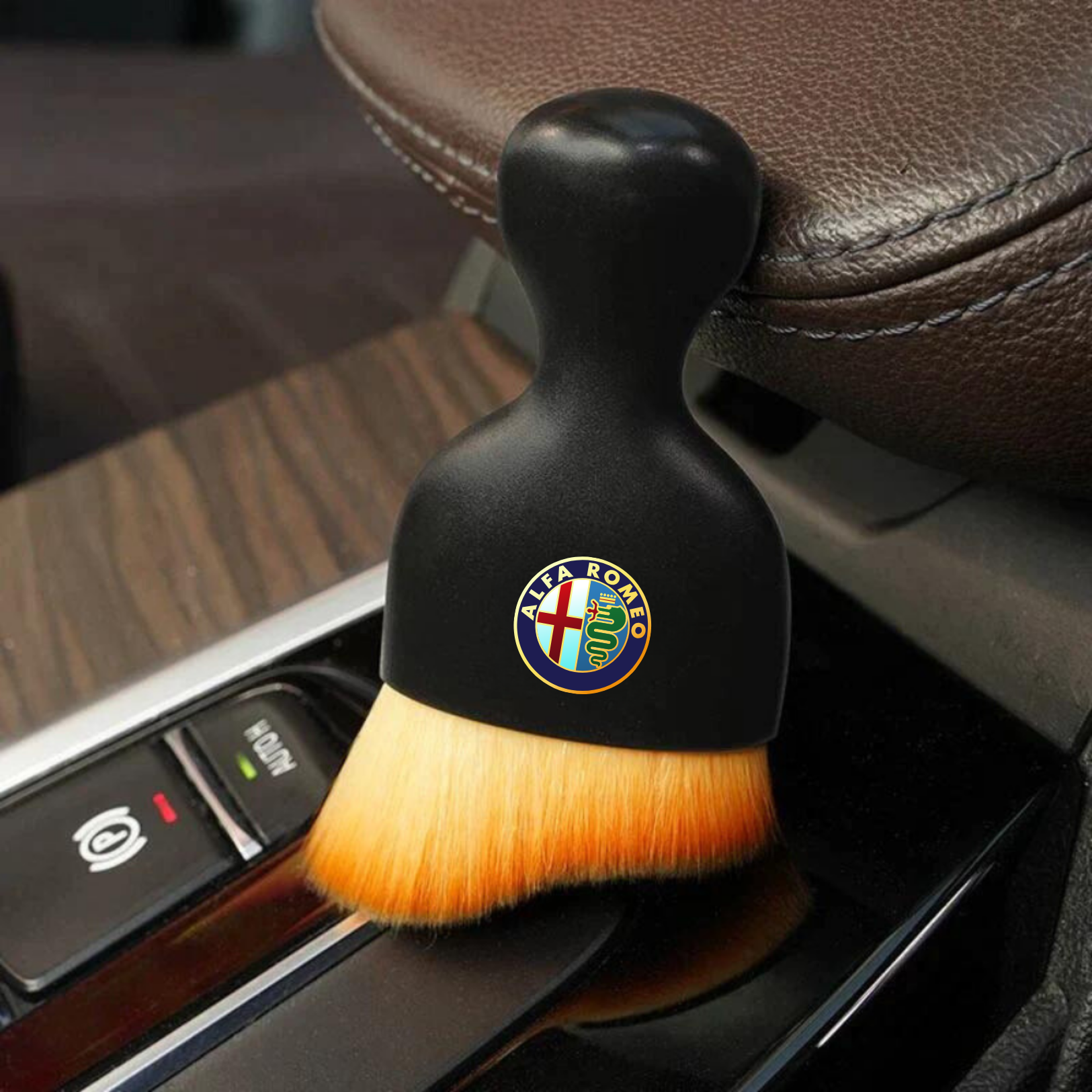 D80 PRO – Precision detailing brush with your Car's Logo