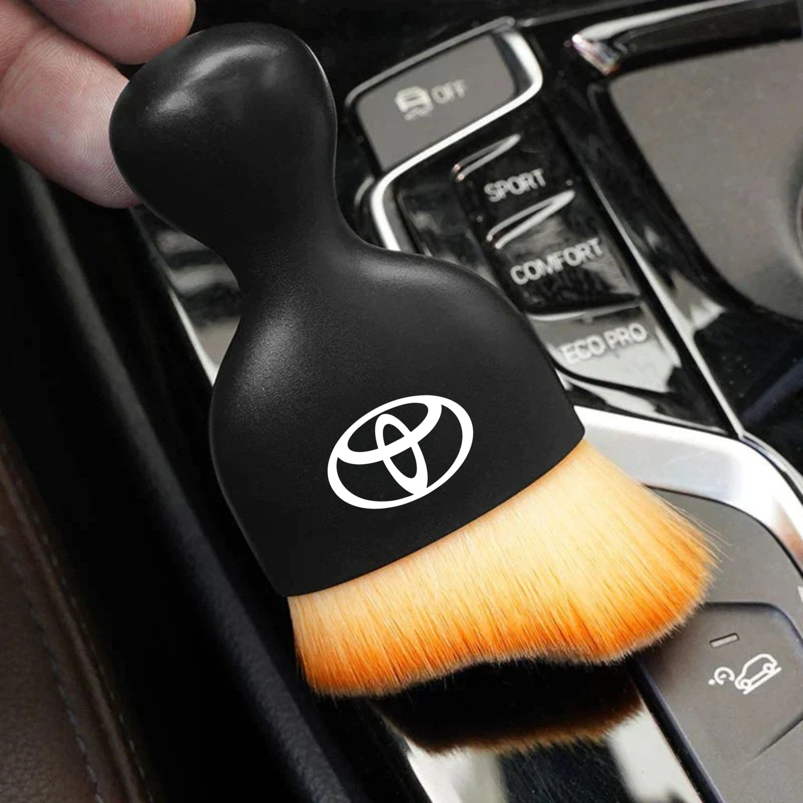 D80 PRO – Precision detailing brush with your Car's Logo