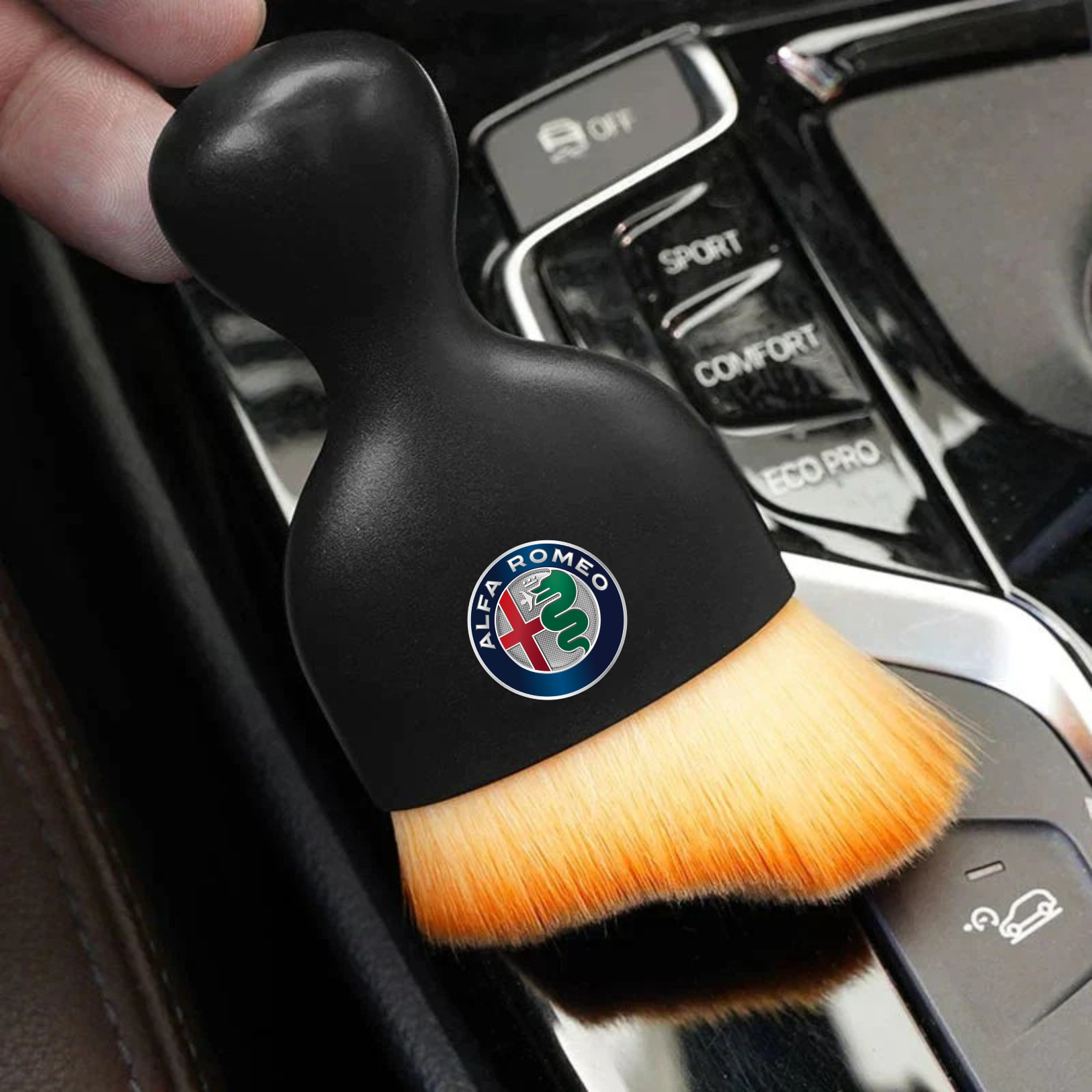 D80 PRO – Precision detailing brush with your Car's Logo